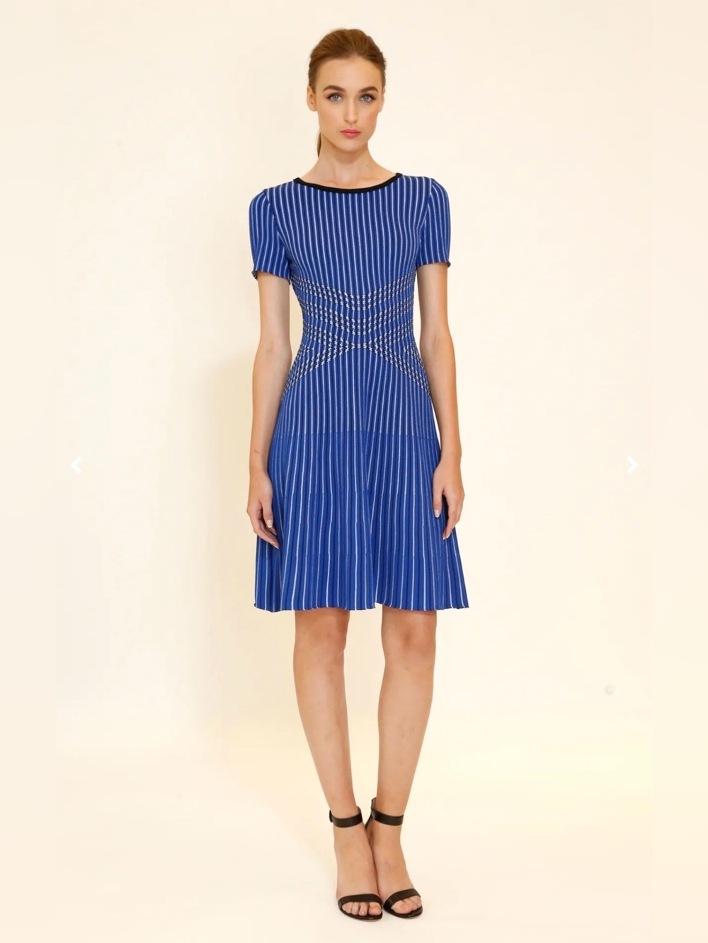 St. John knee length dress./Size  10/ excellent condition